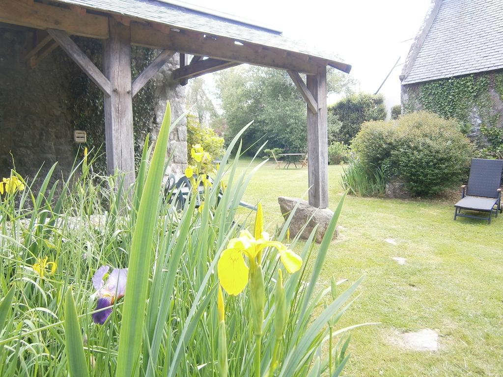 Bed and Breakfast Les Chaumieres De Kerimel Ploemel Exteriér fotografie